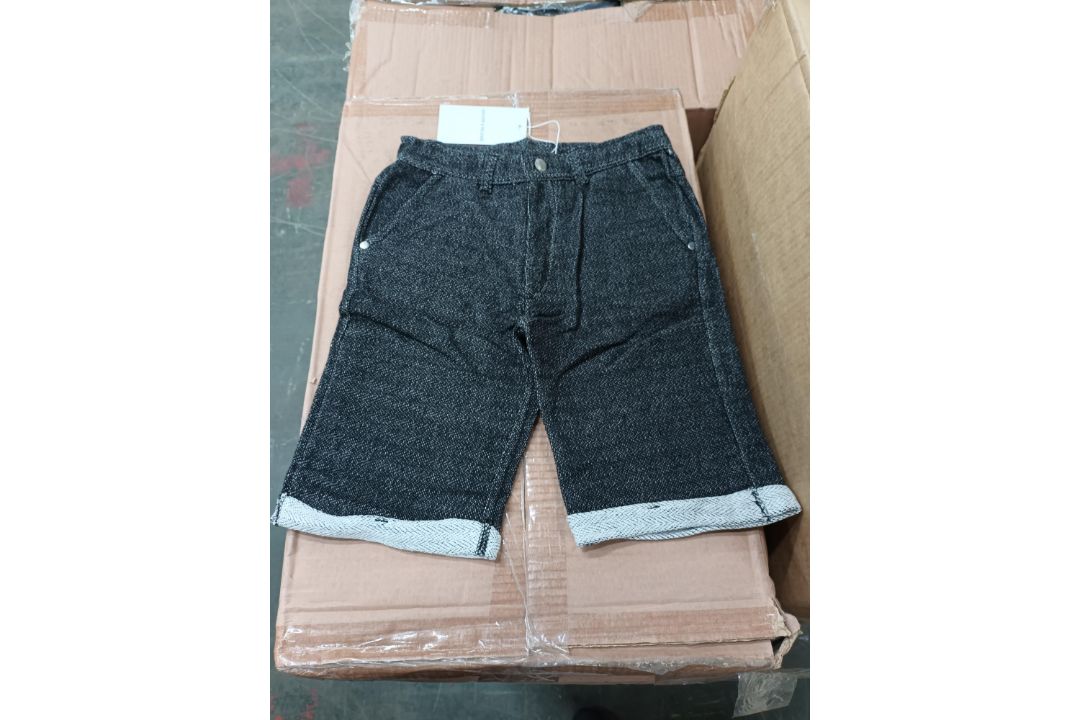 1,229 x Boys Yarn Dyed Shorts With Roll Cuff | ZERO VAT ON HAMMER - Image 4 of 10