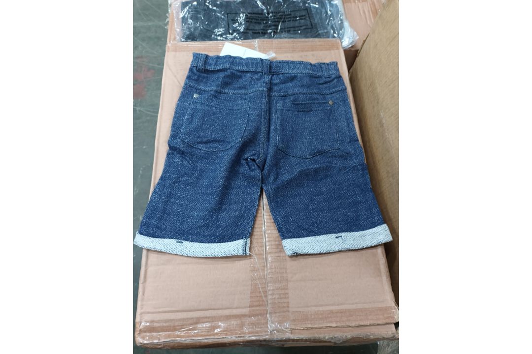 1,229 x Boys Yarn Dyed Shorts With Roll Cuff | ZERO VAT ON HAMMER - Image 2 of 10