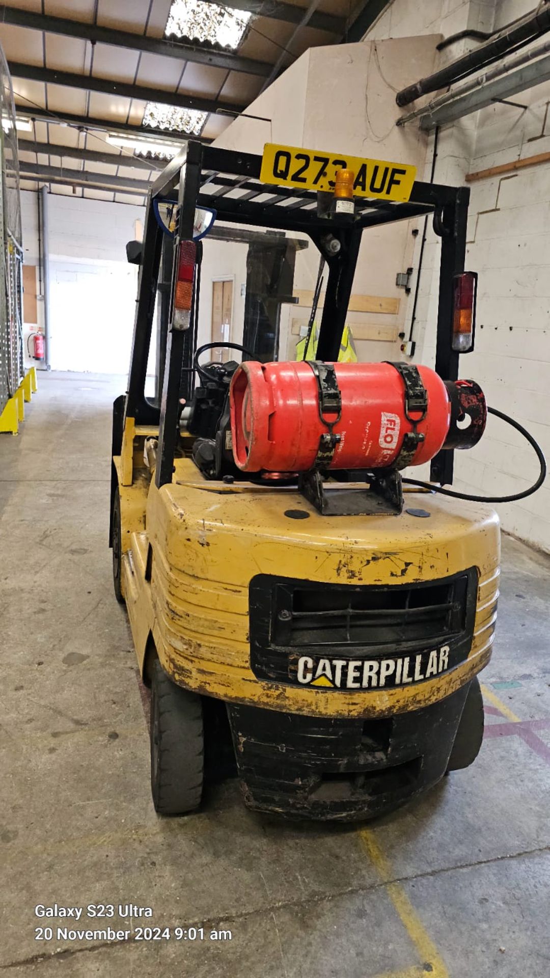 CAT GP25 2.5t LPG Forklift Truck | SPARES & REPAIRS - SEE DESCRIPTION - Image 9 of 10