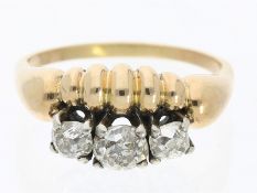 Ring: solide gefertigter antiker Goldschmiedering mit 3 Altschliff-Diamanten, Handarbeit, 18K Gold