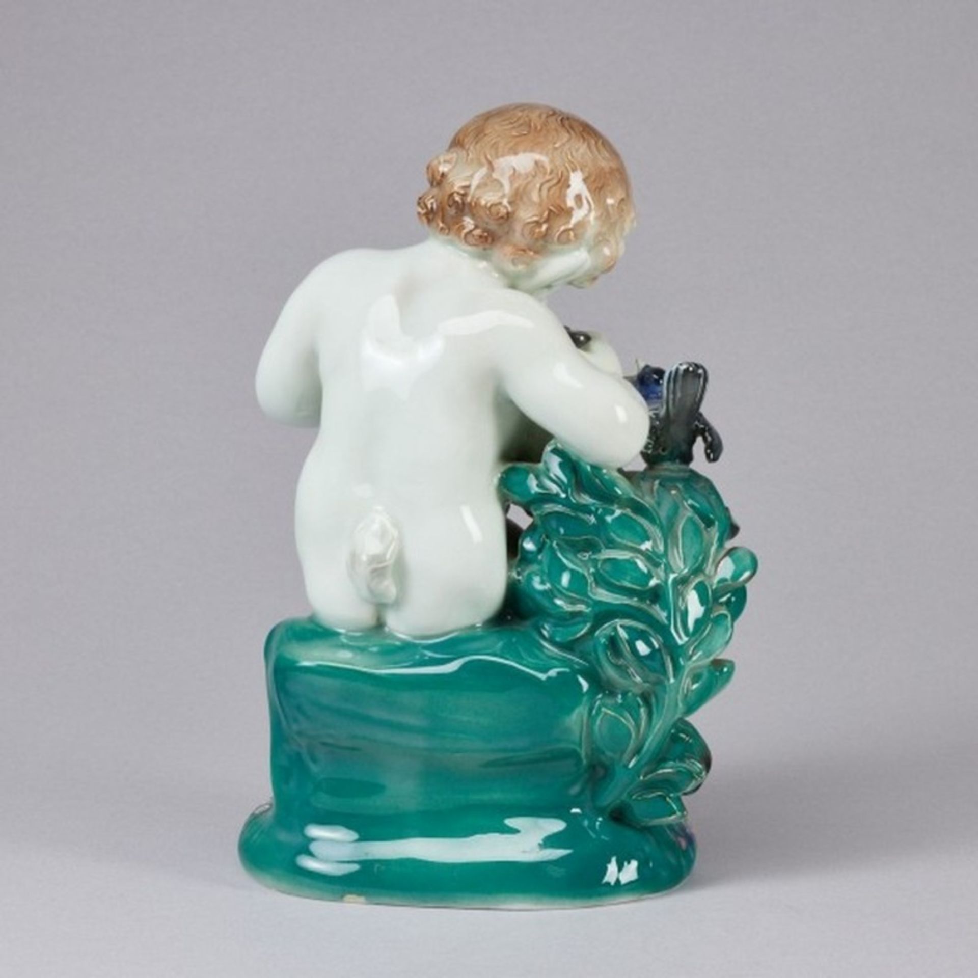 Faun mit Panflöte und Vogel - Joseph Kopp. Porzellanfabrik Karl Ens, Volkstedt um 1921-1925. - Bild 2 aus 2
