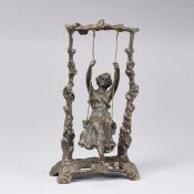 Schaukelndes Mädchen - Bronze