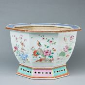 Achteckiger Famille Rose Cachepot