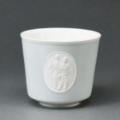 Cachepot Arkadia mit Medaillon. KPM Berlin 1962-1992.