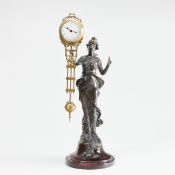 Mysterieuse Uhr mit Frauenfigur