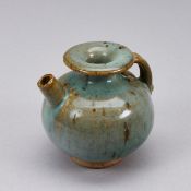 Kleine Celadon Winekanne