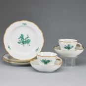 2 Gedecke und 1 Kuchenteller - Neumarseille: Blumenbukett Kupfergrün. Meissen 1924-1986.
