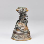 Kerzenständer mit Drache