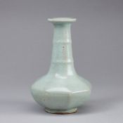 Oktogonale Celadon Vase