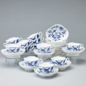 Konvolut passige Tassen - Zwiebelmuster.  Meissen 1888-1980.