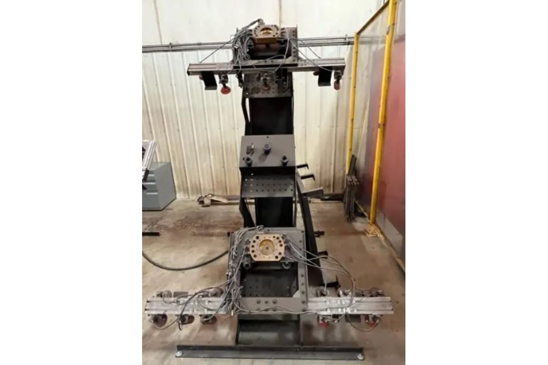 2011 Amada HDS 2204NT, 243 Ton x 14' Hydraulic Press Brake w/ Astro 165W NT Robotic Bending System - Image 6 of 18