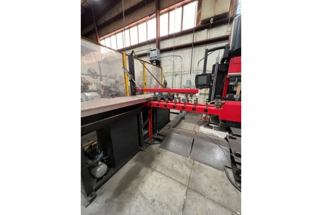 2011 Amada HDS 2204NT, 243 Ton x 14' Hydraulic Press Brake w/ Astro 165W NT Robotic Bending System - Image 4 of 18