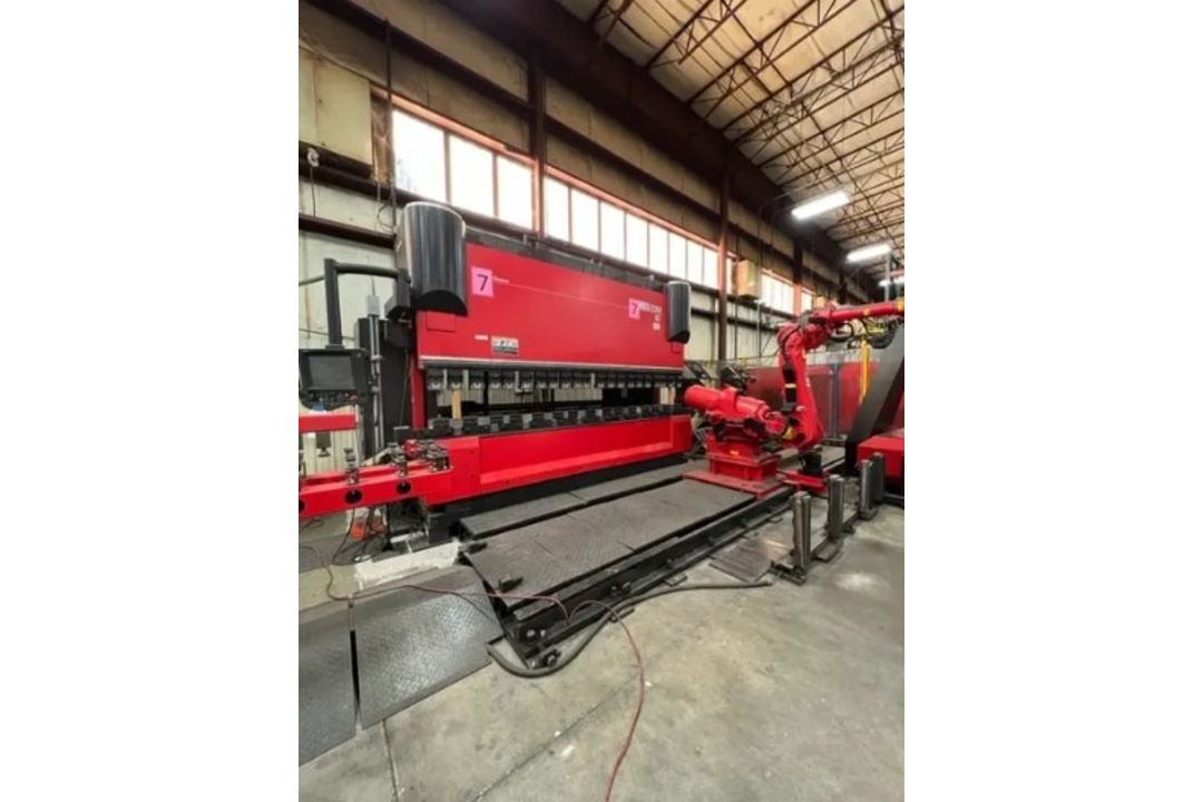 2011 Amada HDS 2204NT, 243 Ton x 14' Hydraulic Press Brake w/ Astro 165W NT Robotic Bending System - Image 1 of 18