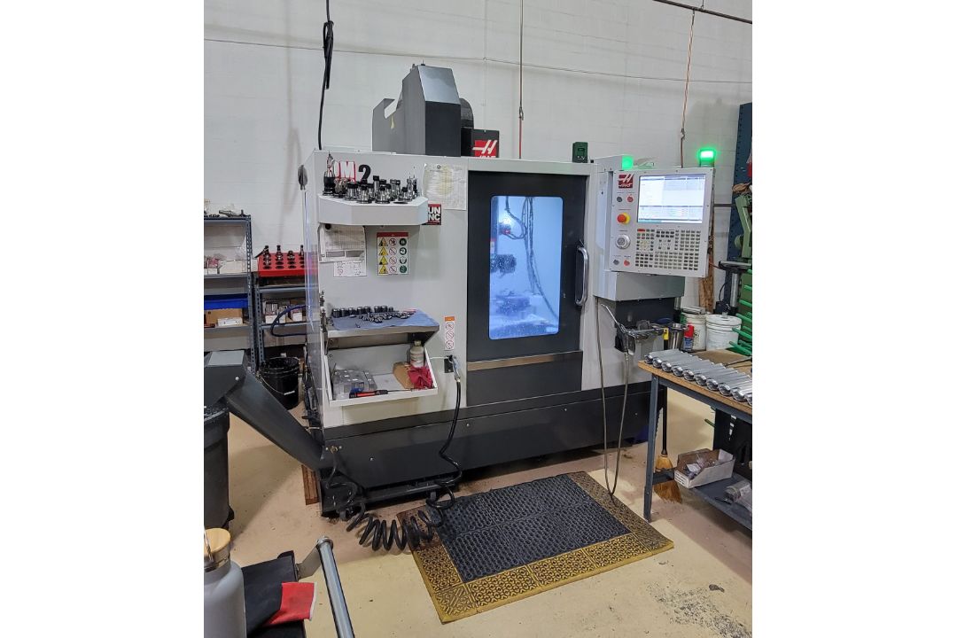2018 Haas DM-2, CNC Vertical Machining Center - Image 1 of 3