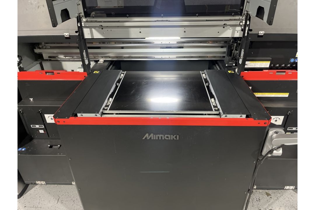 2019 Mimaki 3DUJ-553, 13,678 hours, per seller fully serviced March 1st, 2024 - Image 4 of 9