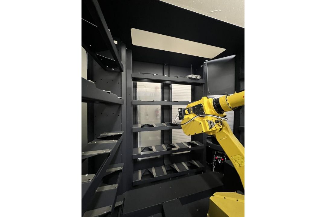 2017 Haas UMC 750 Vertical Machining Center, Fanuc Robot, 42 Station Pallet System, AX5 Trinity, 10 - Image 19 of 43