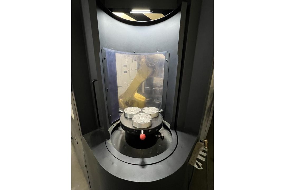 2017 Haas UMC 750 Vertical Machining Center, Fanuc Robot, 42 Station Pallet System, AX5 Trinity, 10 - Image 10 of 43