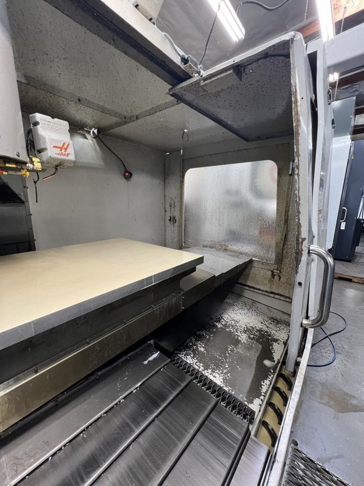 2005 Haas VF-6SS Vertical Machining Center, Renishaw Probe, Auger, 12K RPM, 24 Tool Side Mount, - Image 17 of 24