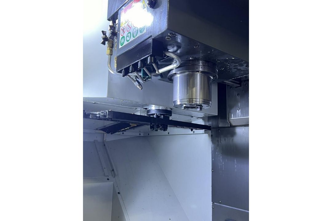 2017 Haas UMC 750 Vertical Machining Center, Fanuc Robot, 42 Station Pallet System, AX5 Trinity, 10 - Image 32 of 43