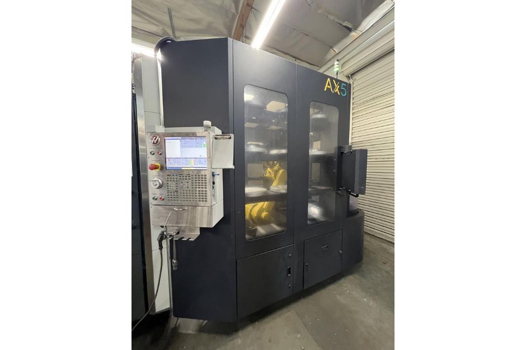 2017 Haas UMC 750 Vertical Machining Center, Fanuc Robot, 42 Station Pallet System, AX5 Trinity, 10 - Image 8 of 43