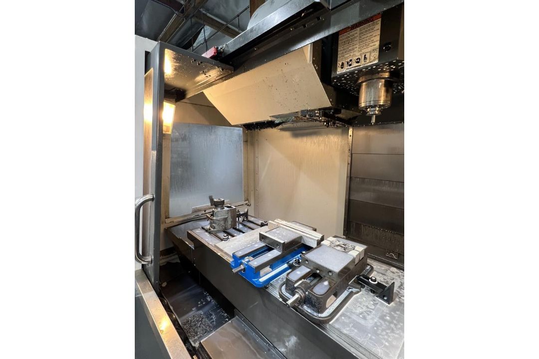 2011 Haas VF-4SS, 12K Vertical Machinig Center, Renishaw Probe, P-Cool, USB, 24 Tool Side Mount, - Image 16 of 25