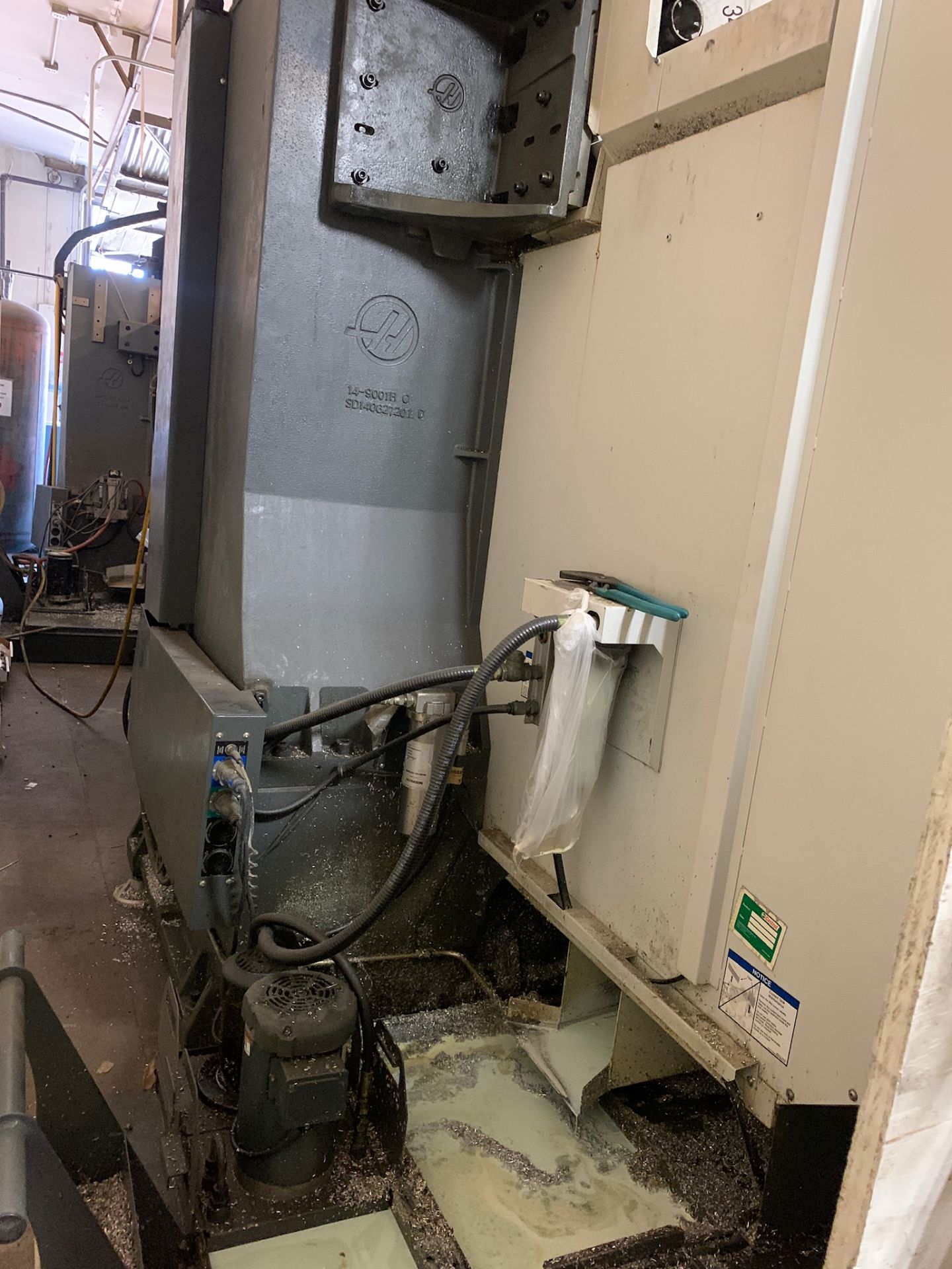 2014 Haas VF-5/40 Vertical Machining Center - Image 12 of 14