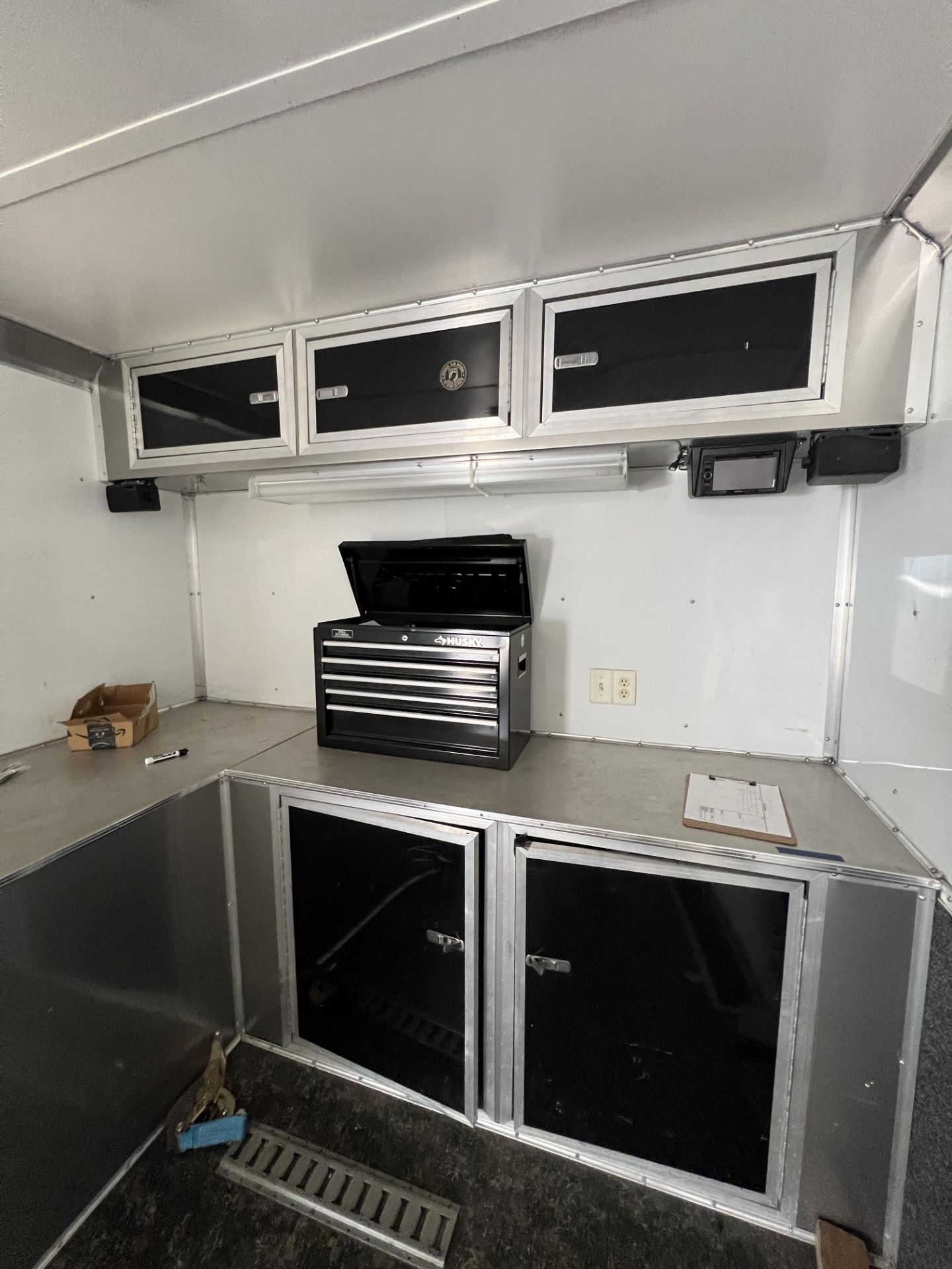 2005 28' Race Trailer, Has An Internal Gas Generator - Image 17 of 34