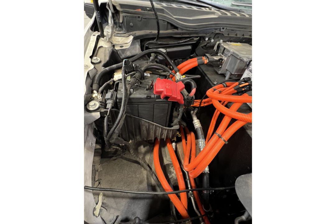 2020 Ford F-250 4 Door EV, Needs 12 Volt Battery (Condition Unkown Could Not Test Drive) Missing - Image 3 of 44