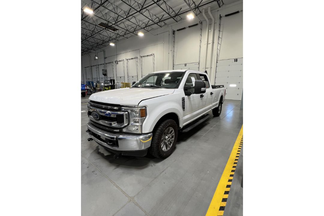 2020 Ford F-250 4 Door EV, Needs 12 Volt Battery (Condition Unkown Could Not Test Drive) Missing - Image 1 of 44