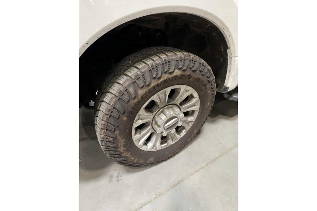 2020 Ford F-250 4 Door EV, Needs 12 Volt Battery (Condition Unkown Could Not Test Drive) Missing - Image 8 of 44