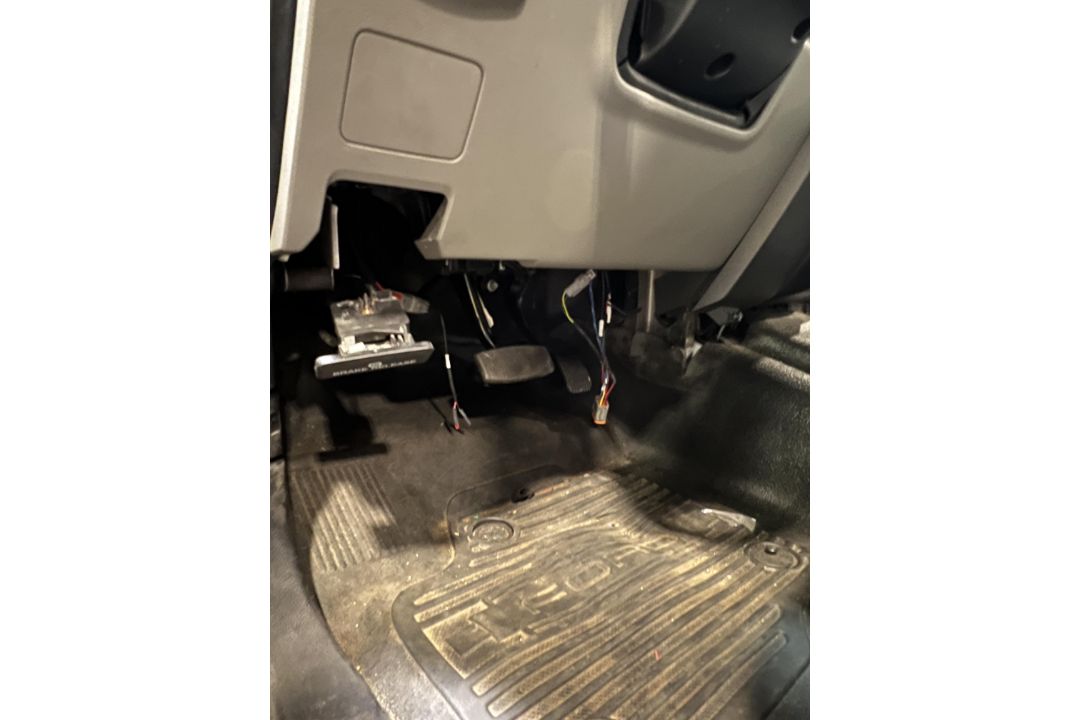 2020 Ford F-250 4 Door EV, Needs 12 Volt Battery (Condition Unkown Could Not Test Drive) Missing - Image 27 of 44