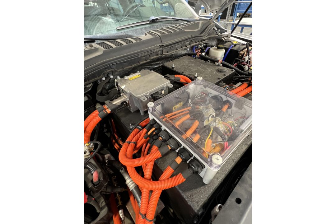 2020 Ford F-250 4 Door EV, Needs 12 Volt Battery (Condition Unkown Could Not Test Drive) Missing - Image 4 of 44