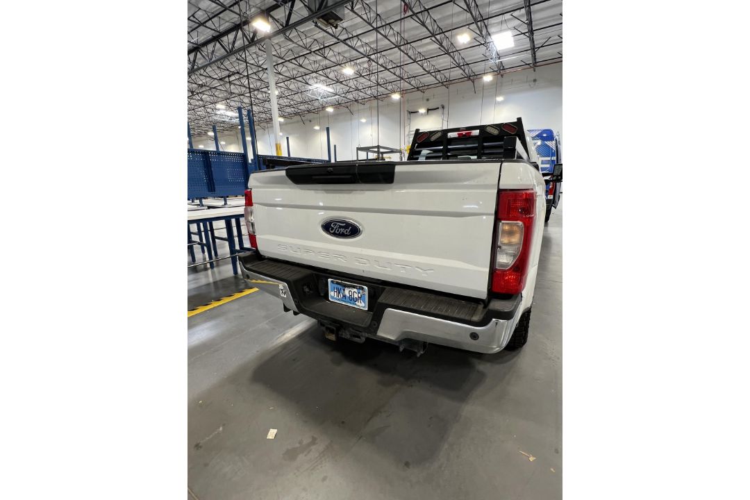 2020 Ford F-250 4 Door EV, Needs 12 Volt Battery (Condition Unkown Could Not Test Drive) Missing - Image 19 of 44