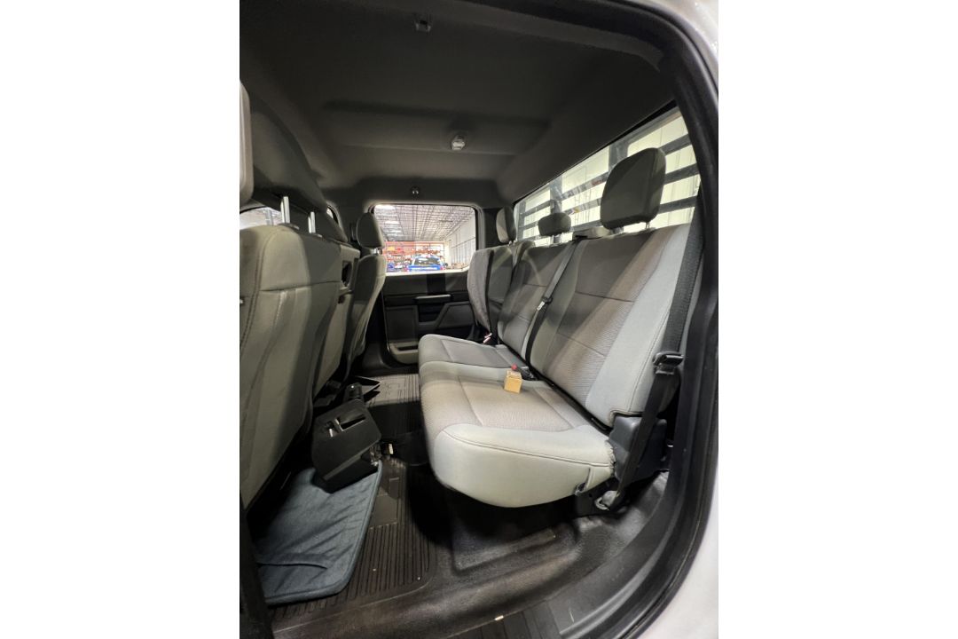 2020 Ford F-250 4 Door EV, Needs 12 Volt Battery (Condition Unkown Could Not Test Drive) Missing - Image 37 of 44