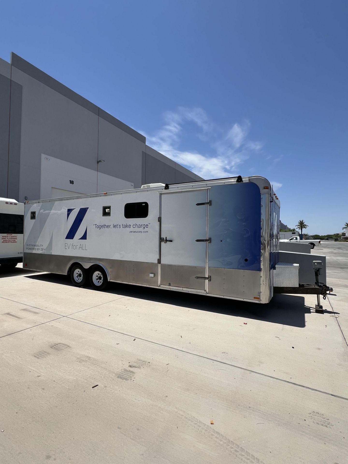 2005 28' Race Trailer, Has An Internal Gas Generator