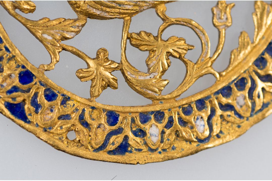 Four medallions in openwork gold and enamel. Possibly Byzantium. 10th - 15th centuries. - Bild 13 aus 17