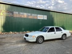2004 Ford Crown Victoria Passenger Car, VIN # 2FAHP71W74X166054