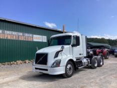2011 VOLVO VNL