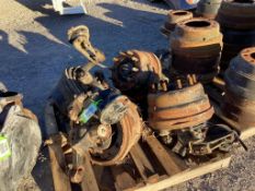 (4) FRONT HUB ASSEMBLYS
