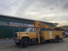1993 FORD F800 BUCKET TRUCK