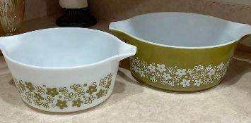 2 Pieces Green Pyrex