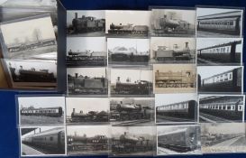 Transportation, Rail, approx. 190 postcards and photographs of locomotives, rolling stock, stations,