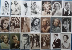 Postcards, Cinema, a cinema collection of approx. 55 cards, with 33 Picturegoers. Includes 'D'