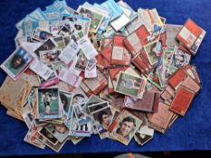 Trade and Cigarette cards, Football, Mixture approx. 500 cards loose in box, many issuers noted