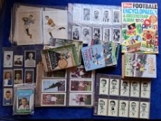 Cigarette & Trade cards & Ephemera, Football selection including BDV P size silk league colours (5),