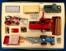 Models, Corgi Farming Models Gift Set No. 22, boxed and containing Massey 780 combine, Massey