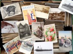 Postcards, a collection of approx. 2000 cards to include cats, dogs, comic, military, shipping,