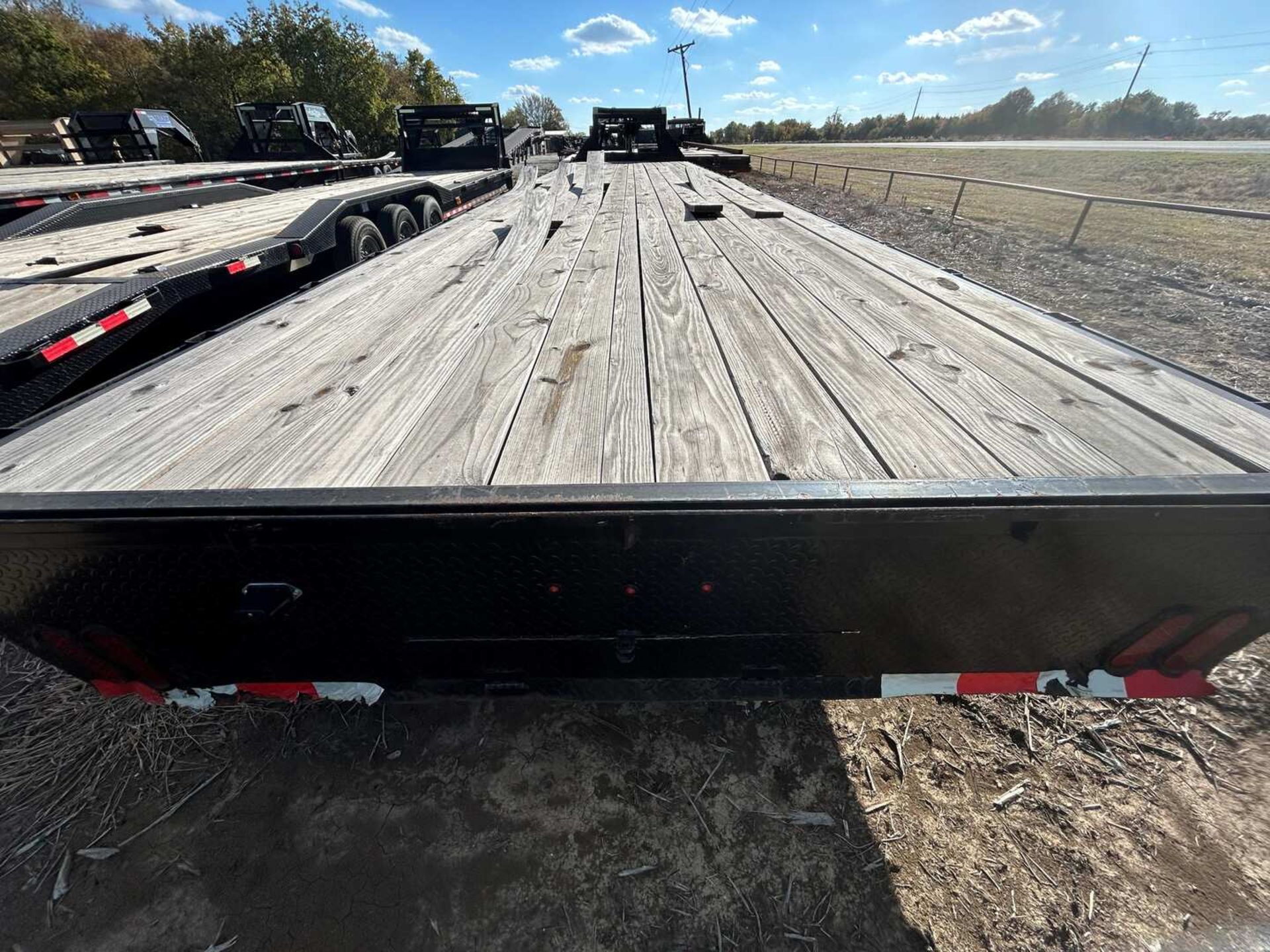 2022 TRAILMAXX 40’ GOOSENECK - Image 27 of 41