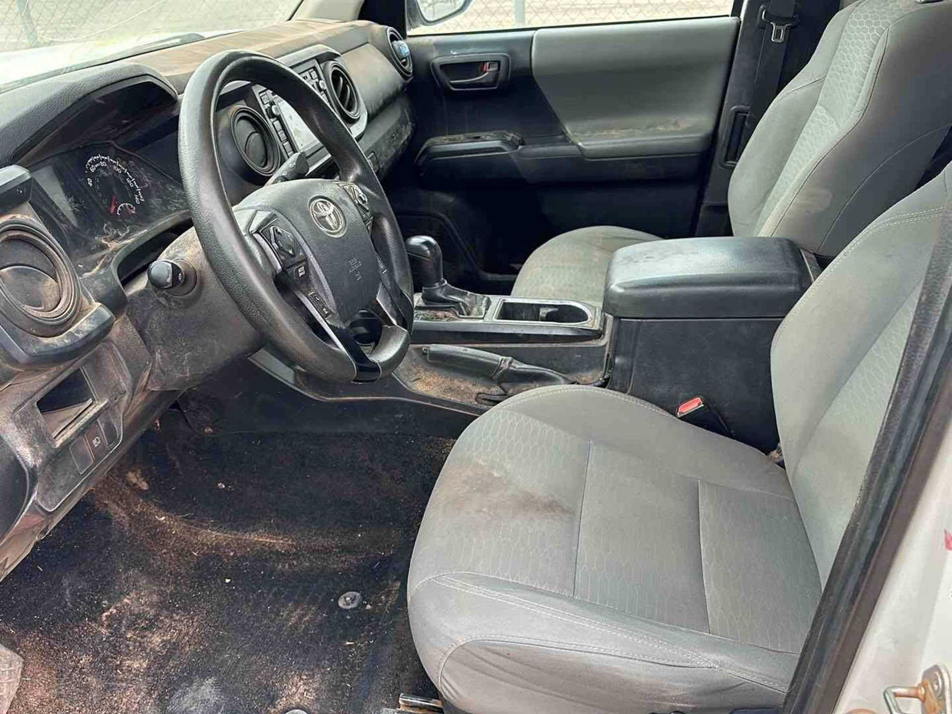 2019 TOYOTA TACOMA - Image 18 of 24