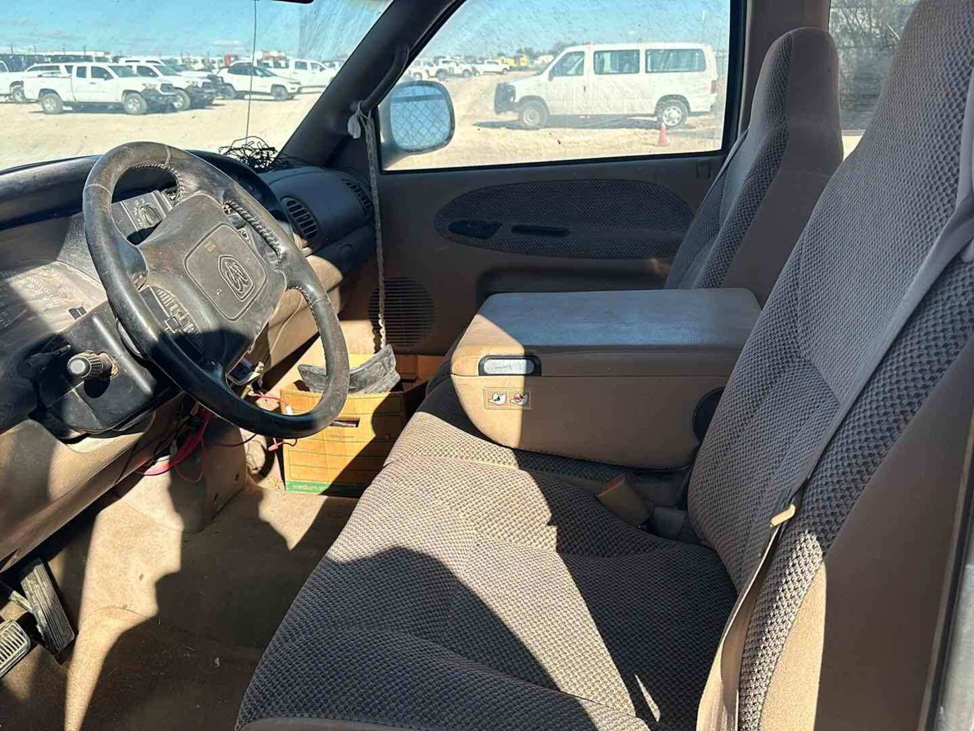 2001 DODGE RAM 2500 - Image 30 of 35